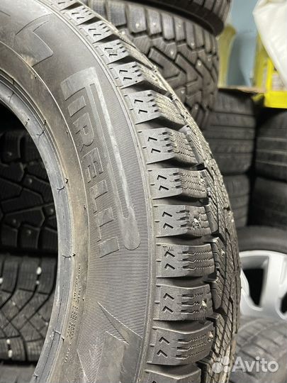 Pirelli Ice Zero 205/60 R16