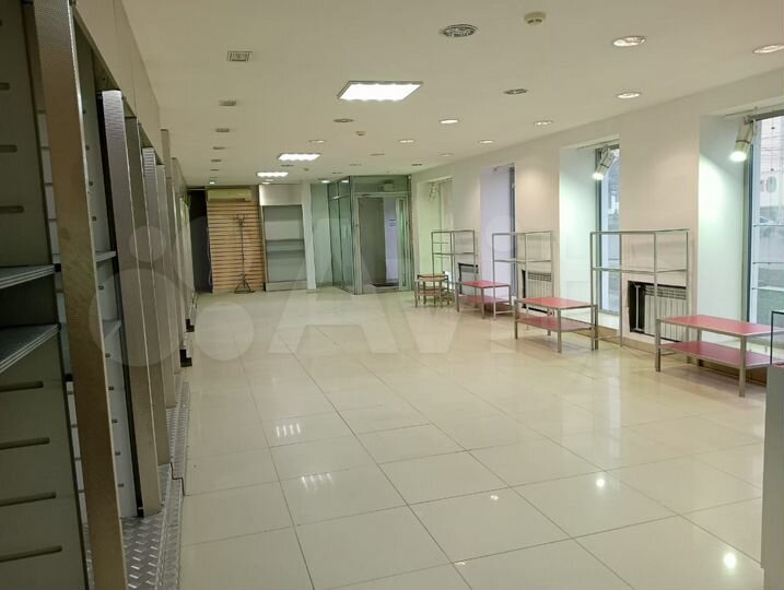 Сдаю в центре города помещение площадью 167 м²