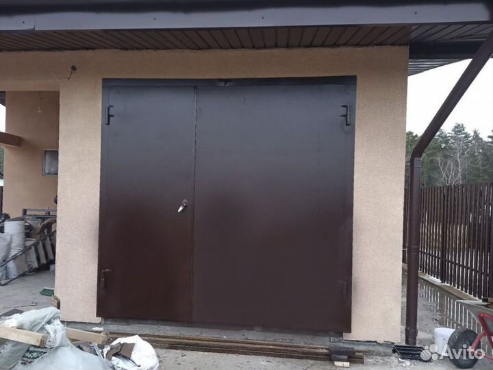 Ворота гаражные распашные