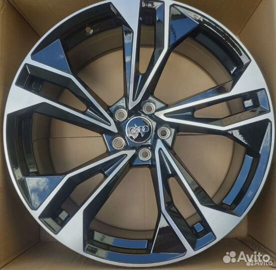 Новые r20 диски Audi Q8