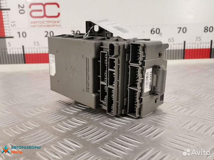 Блок предохранителей Honda CR-V 3 2007 38200swae21