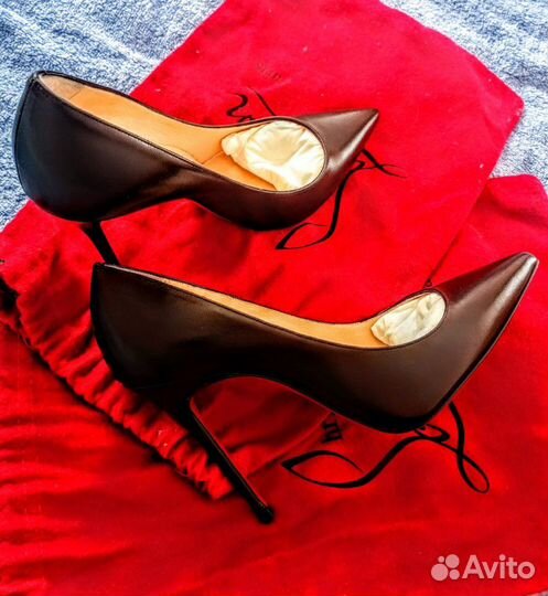 Туфли Christian Louboutin р.35.5