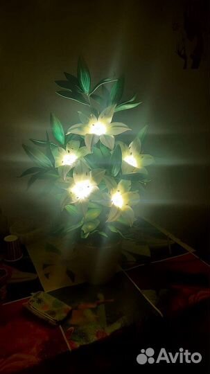 Лилия-светильник из изолона