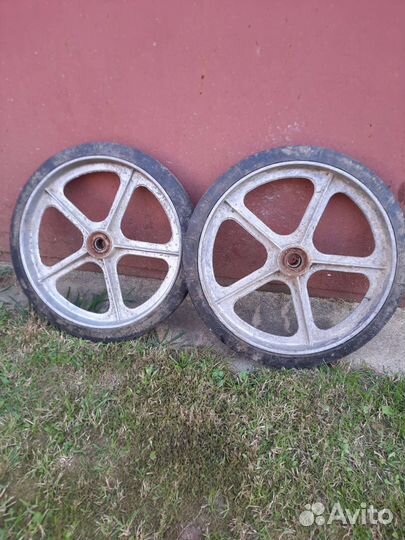 Колёса для садовой тележки