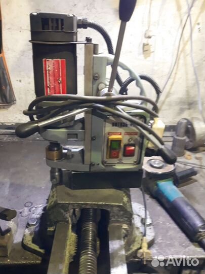 Магнитная дрель