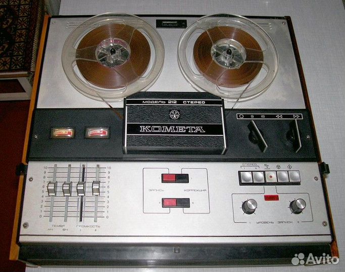 Магнитофон Комета 212 стерео