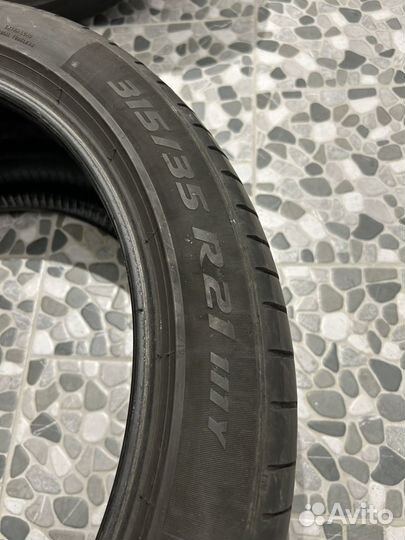 Pirelli P Zero 275/40 R21 и 315/35 R21 111