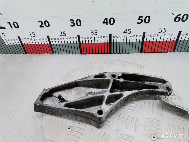 Кронштейн двигателя BMW 5-Series (E39) 1994