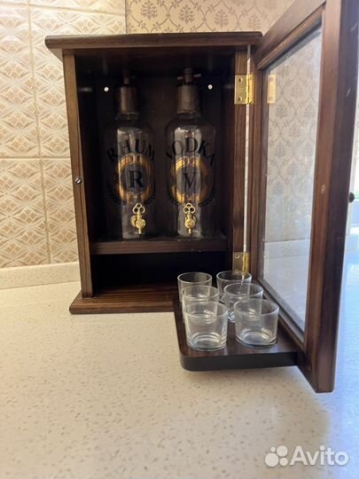 Настольный бар