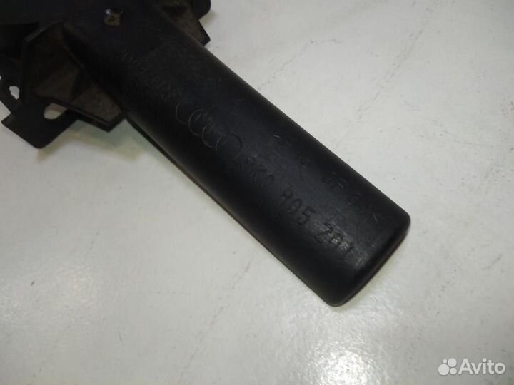 Кронштейн радиатора Audi Q5 8RB