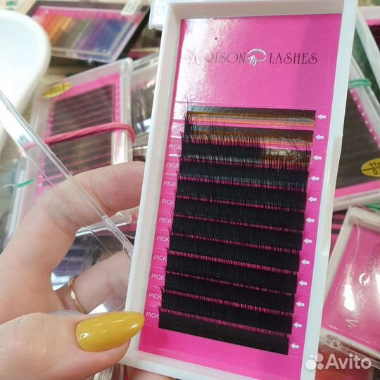 Ресницы пакетом много