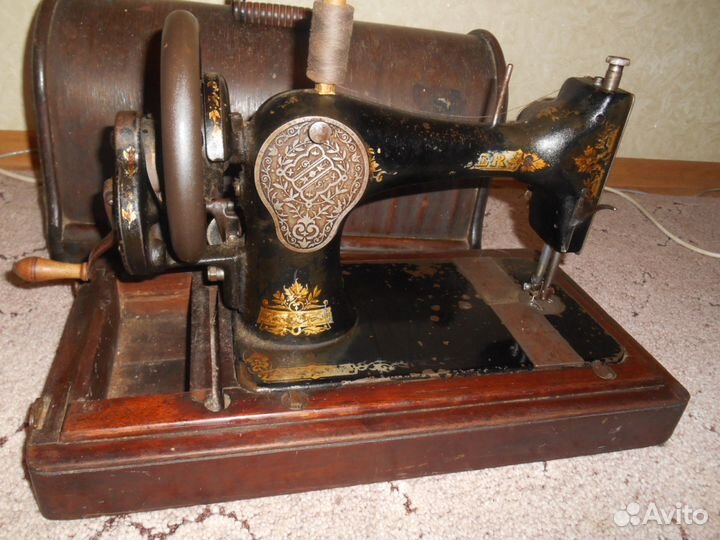 Швейная машинка Singer