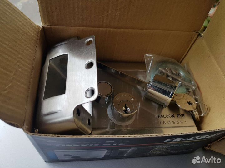 Видеодомофон с замками