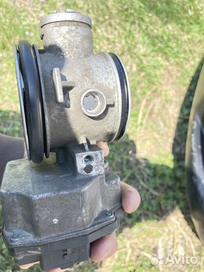 Дросельная заслонка