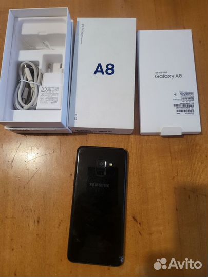 Samsung Galaxy A8 (2018), 4/32 ГБ