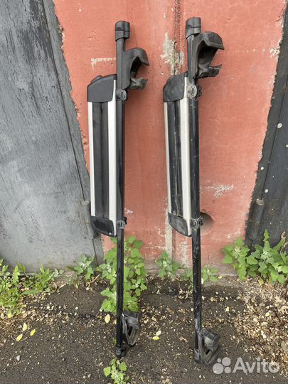 Багажник на рейлинги thule