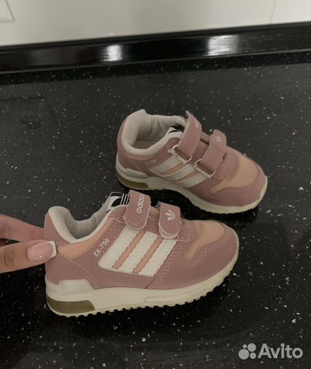 Кроссовки adidas 23 размер