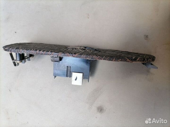 Кнопка стеклоподъемника Toyota Caldina 1995-2002