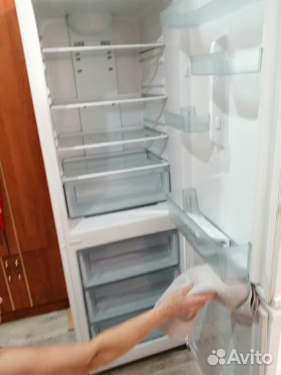 Холодильник бу полностью рабочий