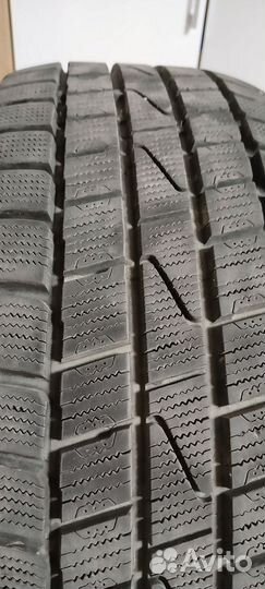 Зимние не шипованные шины 215/55 R16