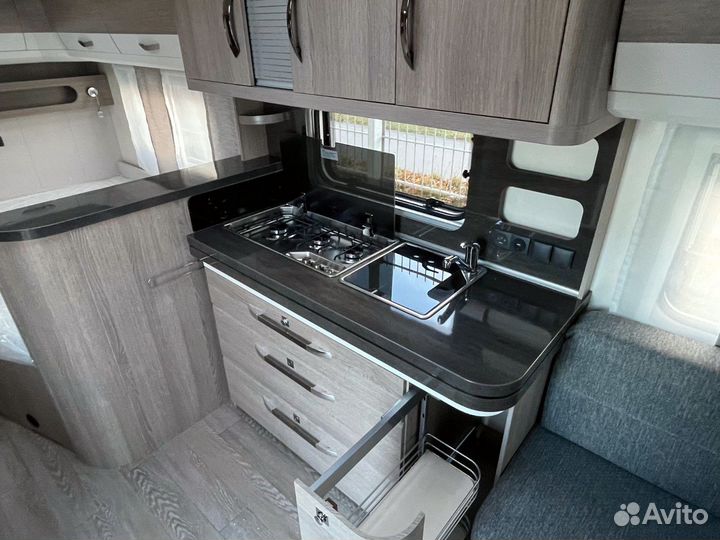 Прицеп-дача Hobby Prestige 720 KWFU, 2023