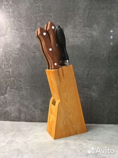 Набор кухонных ножей с подставкой