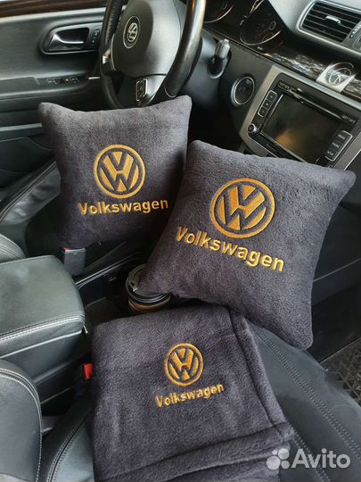 Автомобильный набор Volkswagen: 2 подушки и плед
