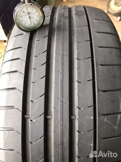 Pirelli P Zero PZ4 225/40 R18 92Y