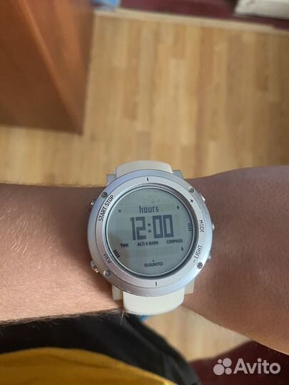 Часы suunto core