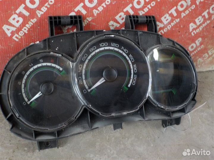 Щиток приборов LADA X-Ray 21129 2016