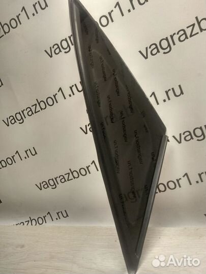 Стекло кузовное глухое правое Audi A8 (D3) II рест