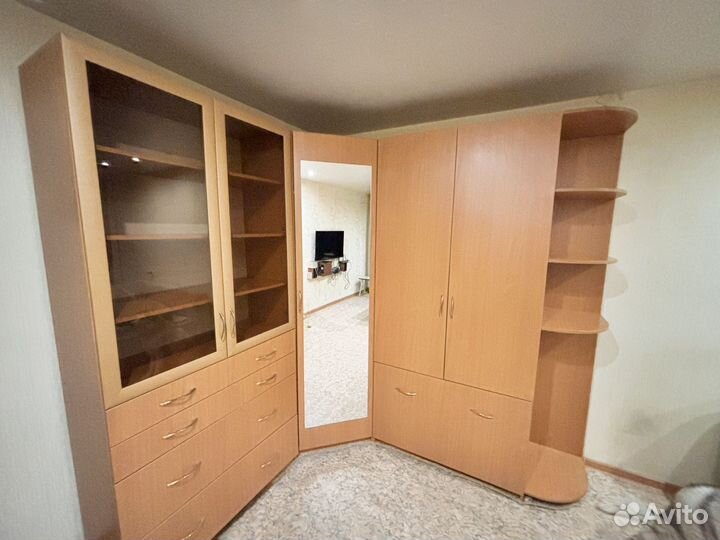 Угловой шкаф с зеркалом бу