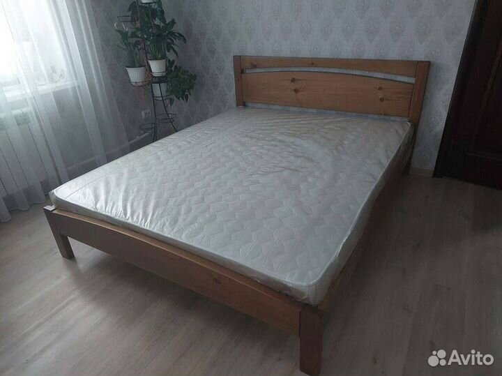 Кровать из массива сосны