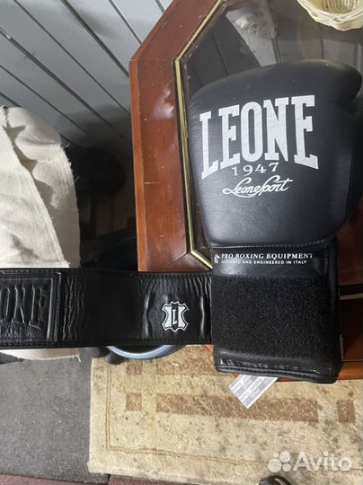 Боксерские перчатки leone 14 oz