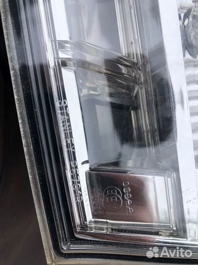 Стоп-сигнал задний правый Mazda Mpv LY3P