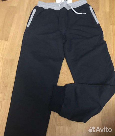 Спортивный костюм для мальчика 152 см