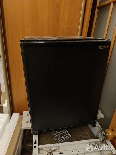 Мини холодильник минибар