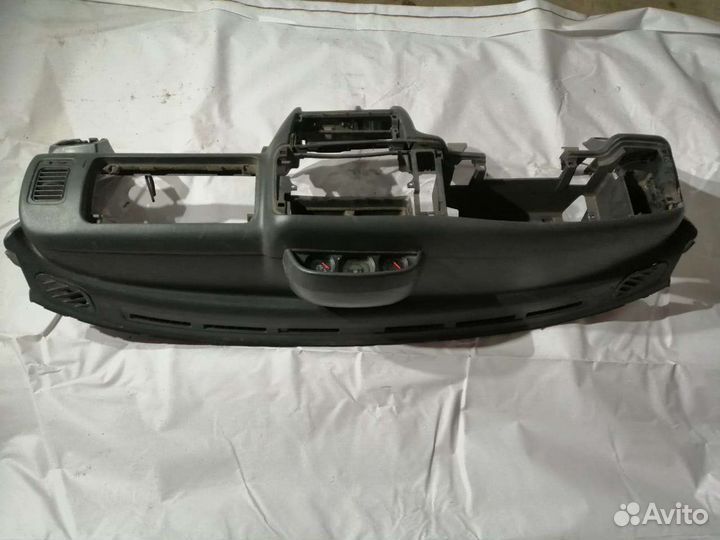 Торпедо панель Mitsubishi Pajero Sport 2007г