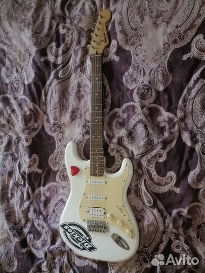 Электрогитара Fender squier bullet stratocaster