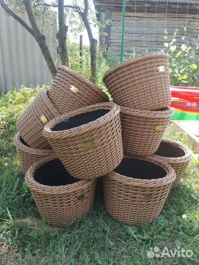 Кашпо из ротанга