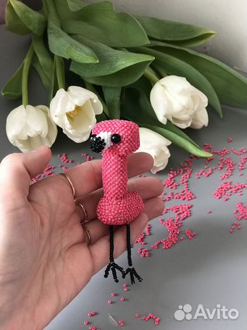 Фламинго-амигуруми из бисера