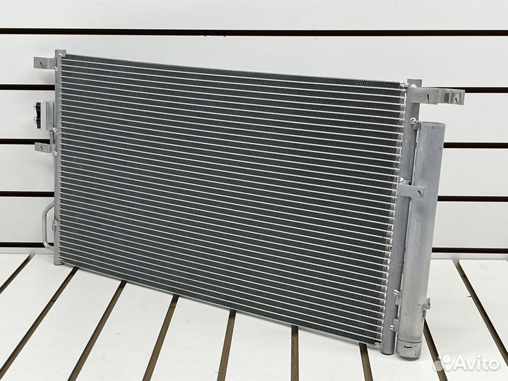 Радиатор кондиционера Kia sportage 4