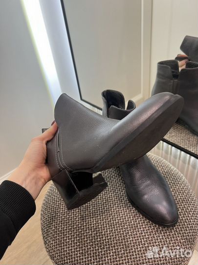 Ботильоны кожаные 38