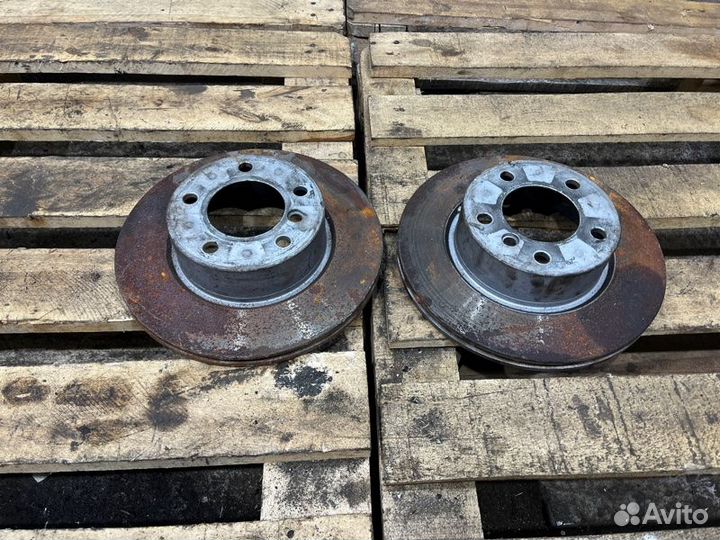 Диск тормозной передний Bmw 1 E87 N46B20 2004