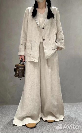 Льняной костюм женский