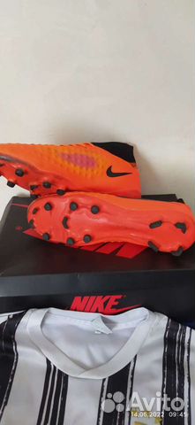 Футбольные бутсы Nike Magista-X