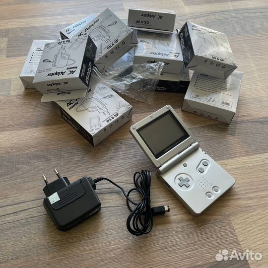 Зарядка Game Boy Advance SP