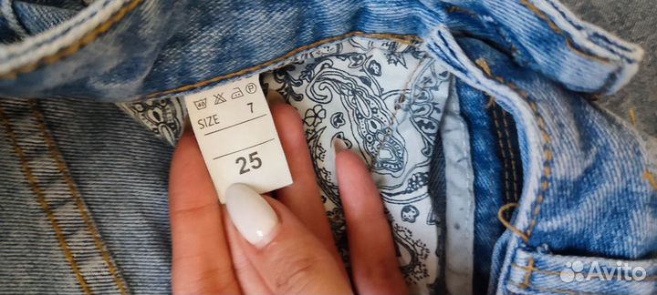 Джинсы новые