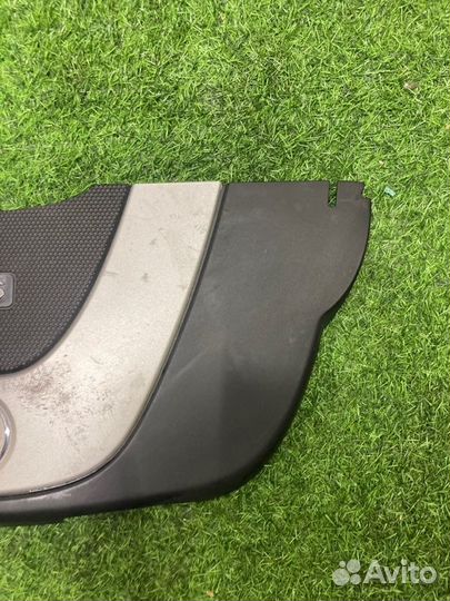 Декоративная накладка двигателя Mercedes E W211