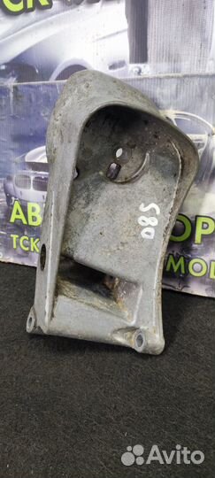 Задний кронштейн двигателя Volvo S80